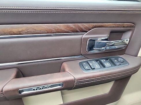 Used 2015 RAM 2500 Longhorn image 8