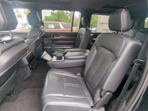 Certified 2023 Jeep Grand Wagoneer Series II AWD/4WD image 17