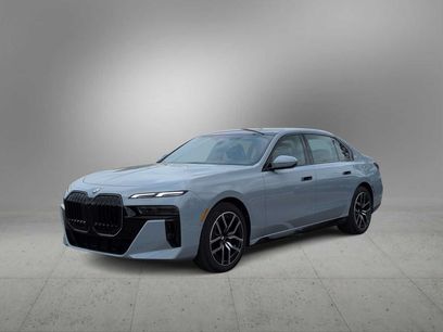 New 2025 BMW 740i xDrive