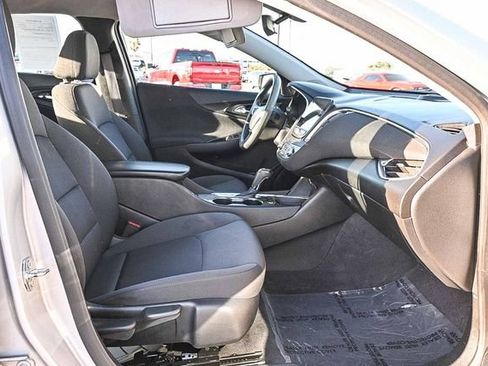 Used 2020 Chevrolet Malibu LT FWD image 18