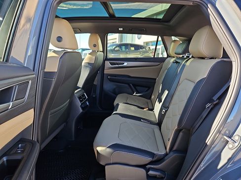 New 2026 Volkswagen Atlas Cross Sport SE image 10