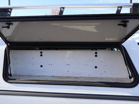 Used 2020 Nissan Frontier SV image 5