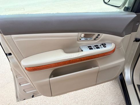 Used 2006 Lexus RX 330 image 23