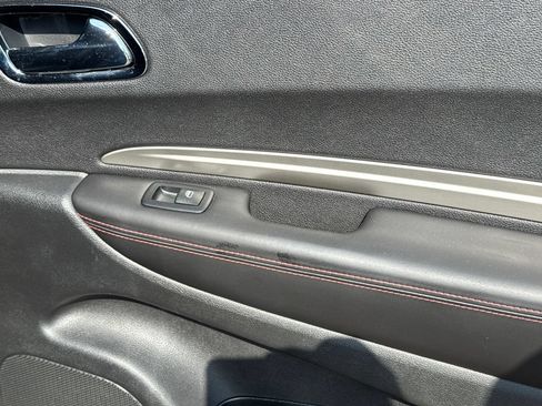 Used 2016 Dodge Durango R/T w/ Technology Group AWD/4WD image 16