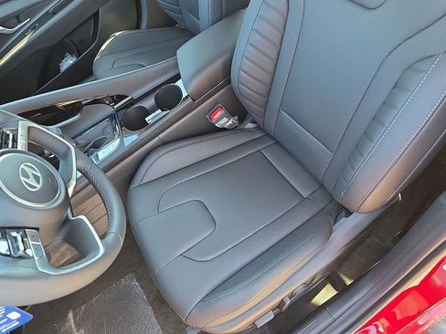 New 2026 Hyundai Elantra Limited FWD image 23