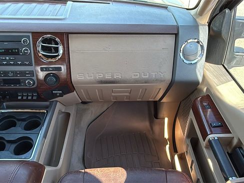 Used 2012 Ford F350 King Ranch w/ King Ranch w/Chrome Pkg image 31
