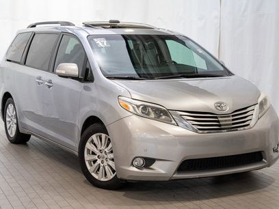 Used 2017 Toyota Sienna Limited Premium