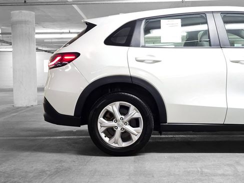 Certified 2023 Honda HR-V LX image 17