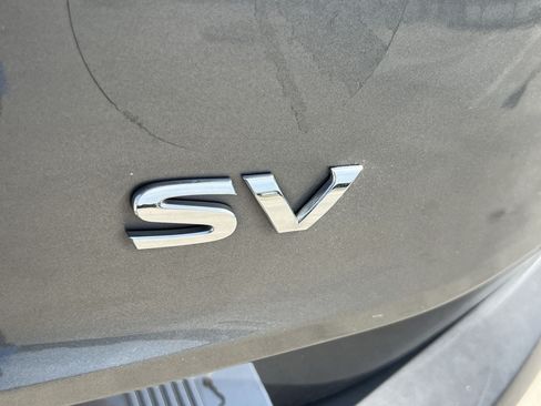 Used 2023 Nissan Rogue SV FWD image 5