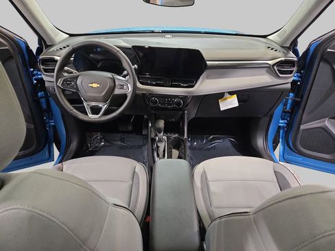 New 2026 Chevrolet TrailBlazer LT w/ LT Cold Weather Package FWD image 9