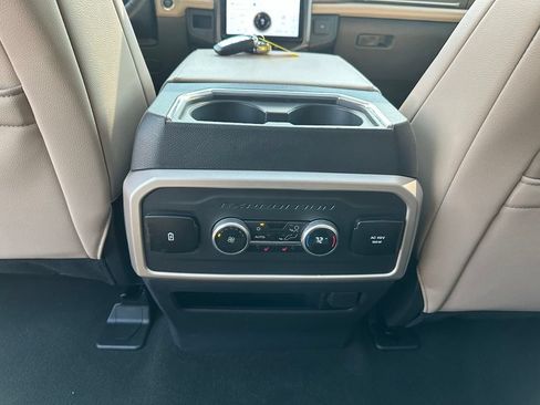 Used 2024 Ford Expedition Limited AWD/4WD image 25