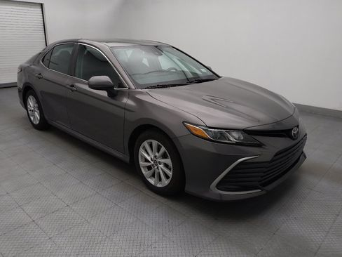 Used 2021 Toyota Camry LE FWD image 13