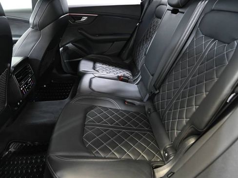 Used 2023 Audi SQ8 Prestige AWD/4WD image 8