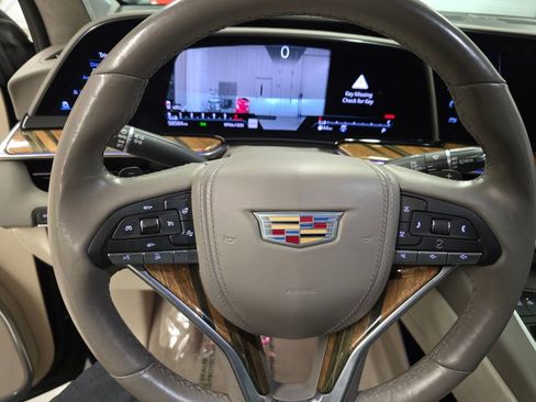 Used 2023 Cadillac Escalade Sport Platinum AWD/4WD image 21