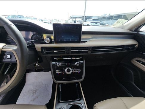 Used 2022 Lincoln Corsair FWD image 7