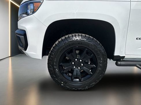Used 2022 Chevrolet Colorado Z71 AWD/4WD image 10
