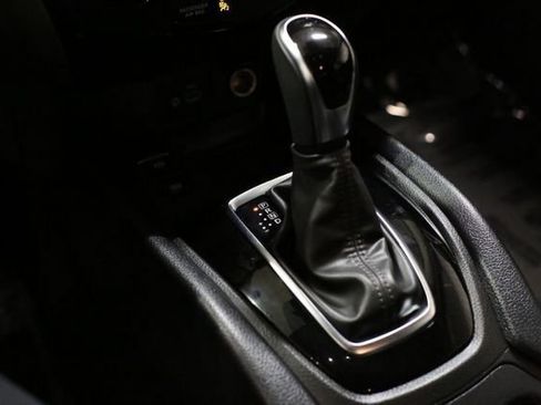 Certified 2022 Nissan Rogue Sport SL image 15