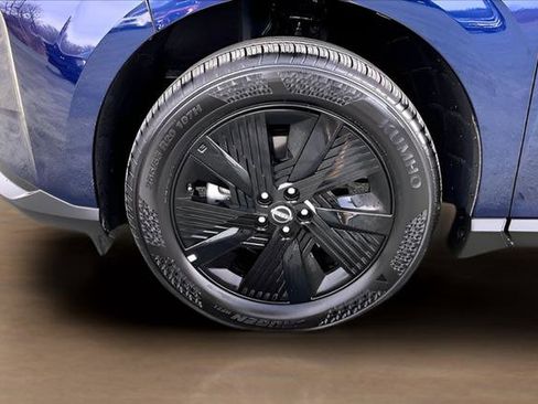 Used 2025 Nissan Murano SV image 8