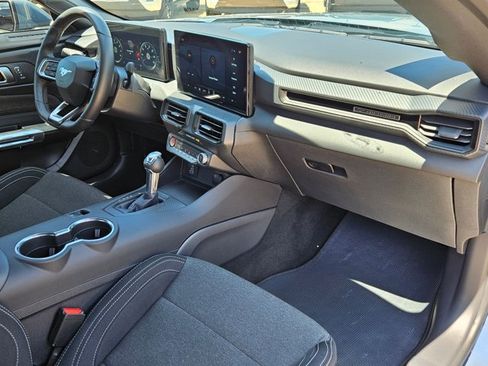 Used 2025 Ford Mustang Coupe RWD image 20