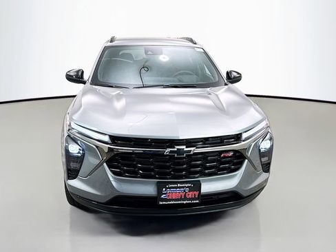 New 2026 Chevrolet Trax RS w/ Driver Confidence Package FWD image 2