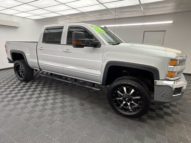 Used 2017 Chevrolet Silverado 2500 LT w/ LT Fleet Convenience Package AWD/4WD image 3