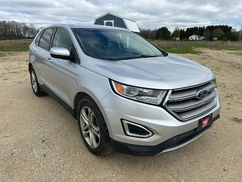 Used 2018 Ford Edge Titanium w/ Technology Package FWD image 2