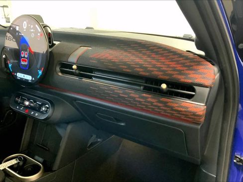 Certified 2025 MINI Cooper S image 18