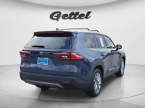 Certified 2024 Toyota Grand Highlander Platinum image 3