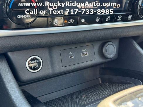 Used 2023 Nissan Rogue SV w/ SV Premium B Package AWD/4WD image 16