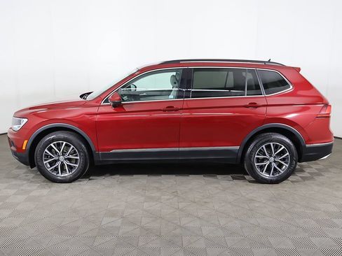 Used 2018 Volkswagen Tiguan SE AWD/4WD image 16