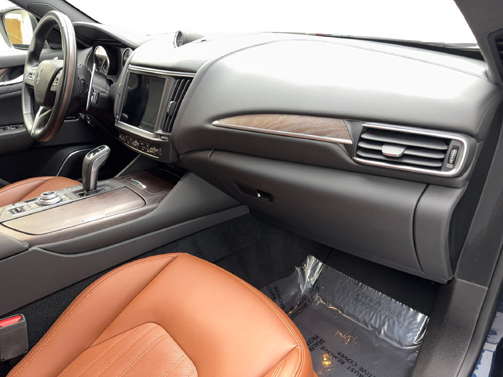 Used 2023 Maserati Levante GT AWD/4WD image 55