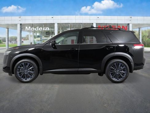 New 2026 Nissan Pathfinder SL w/ SL Premium Package (P04) AWD/4WD image 2