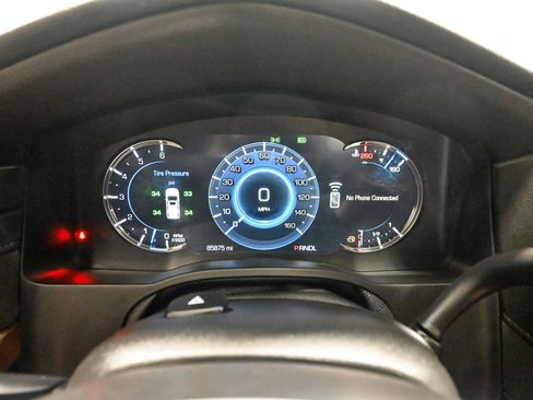 Used 2019 Cadillac Escalade Premium Luxury AWD/4WD image 8