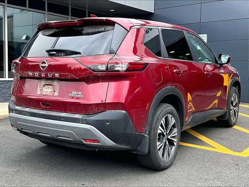 Used 2023 Nissan Rogue SV AWD/4WD image 4