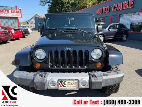 Used 2013 Jeep Wrangler Unlimited Sahara w/ Connectivity Group image 2