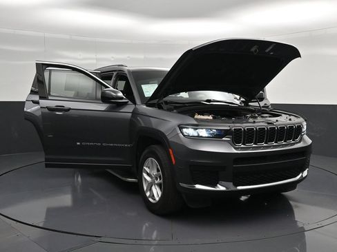 Used 2024 Jeep Grand Cherokee L Laredo RWD image 36