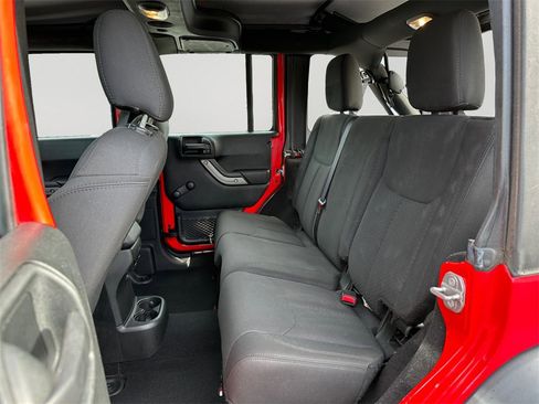 Used 2017 Jeep Wrangler Unlimited Sport w/ Connectivity Group image 15