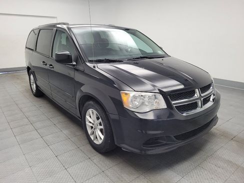 Used 2016 Dodge Grand Caravan SXT FWD image 13