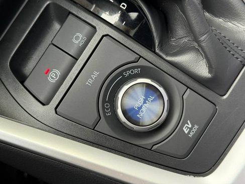 Certified 2025 Toyota RAV4 XSE w/ Advanced Technology Package AWD/4WD image 38