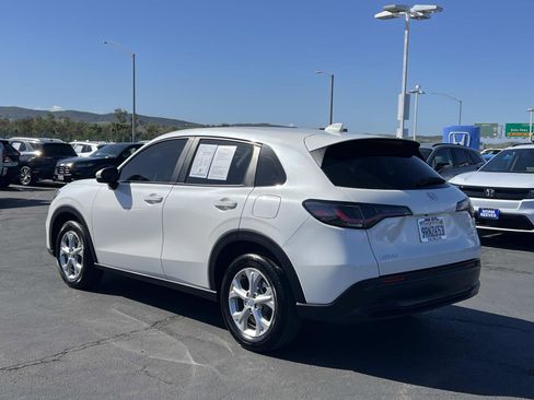 Certified 2025 Honda HR-V LX image 3