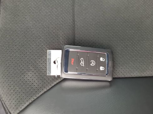 New 2025 Jeep Grand Cherokee Altitude image 28