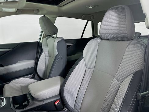 Used 2025 Subaru Outback Premium w/ Popular Package #1 image 8