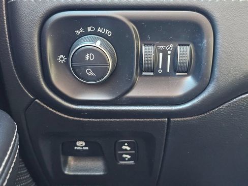 Used 2022 RAM 1500 Limited AWD/4WD image 32