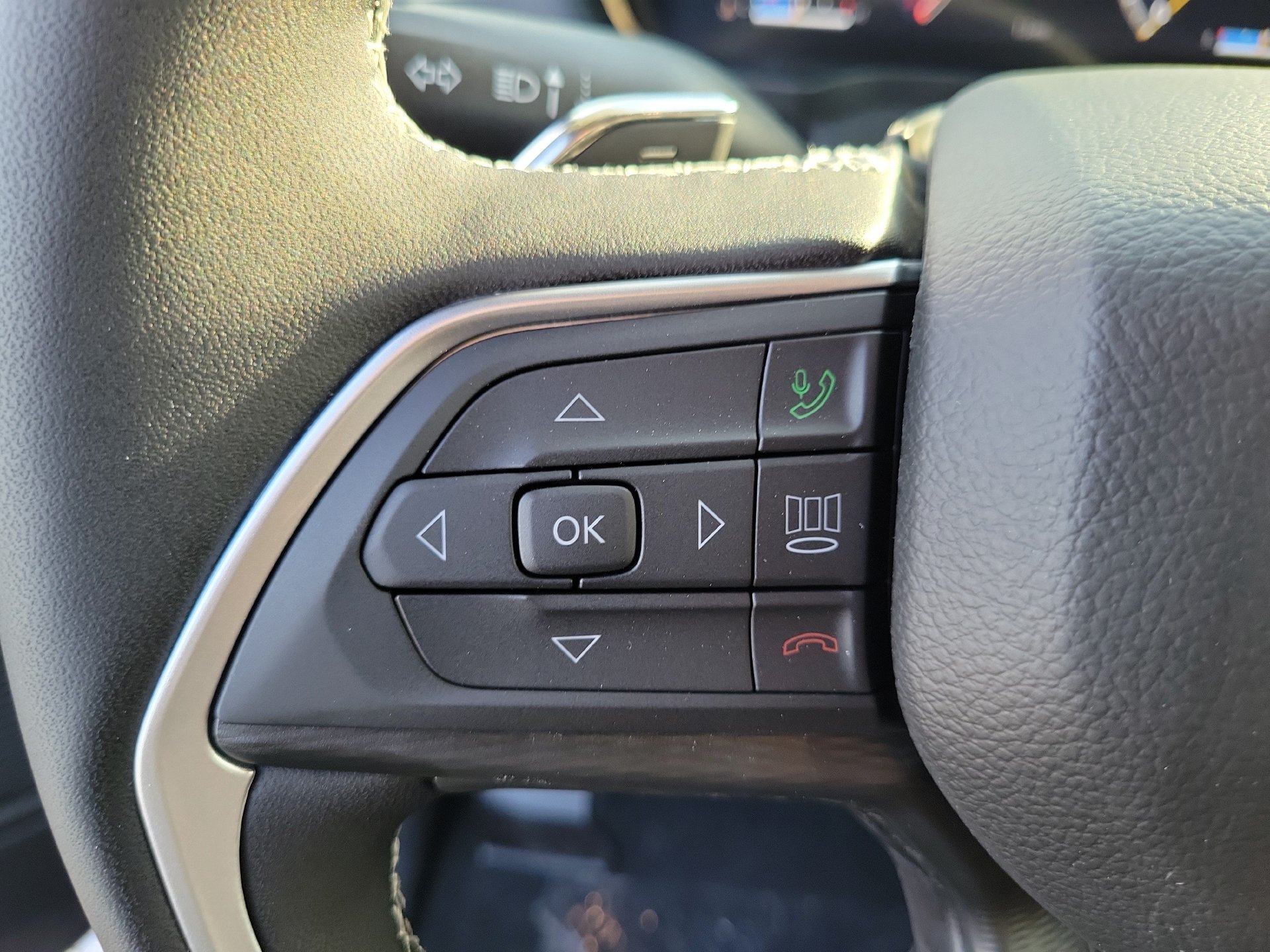 New 2026 Jeep Grand Cherokee Laredo X AWD/4WD image 5