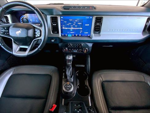 Used 2024 Ford Bronco Outer Banks image 15
