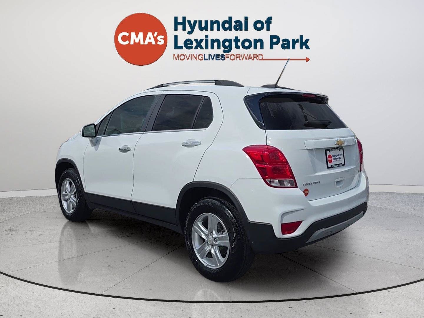 Used 2019 Chevrolet Trax LT w/ LT Convenience Package AWD/4WD image 3