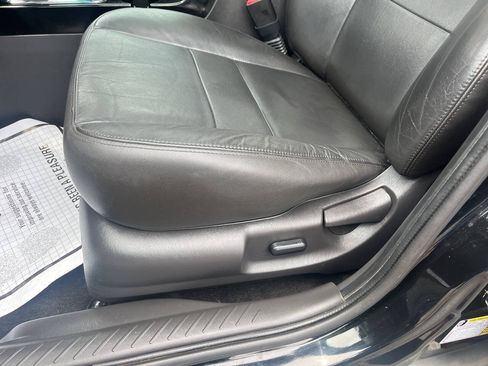 Used 2009 Ford Escape Limited AWD/4WD image 17