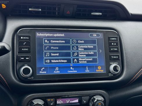 Used 2022 Nissan Kicks SR w/ Premium Package image 9