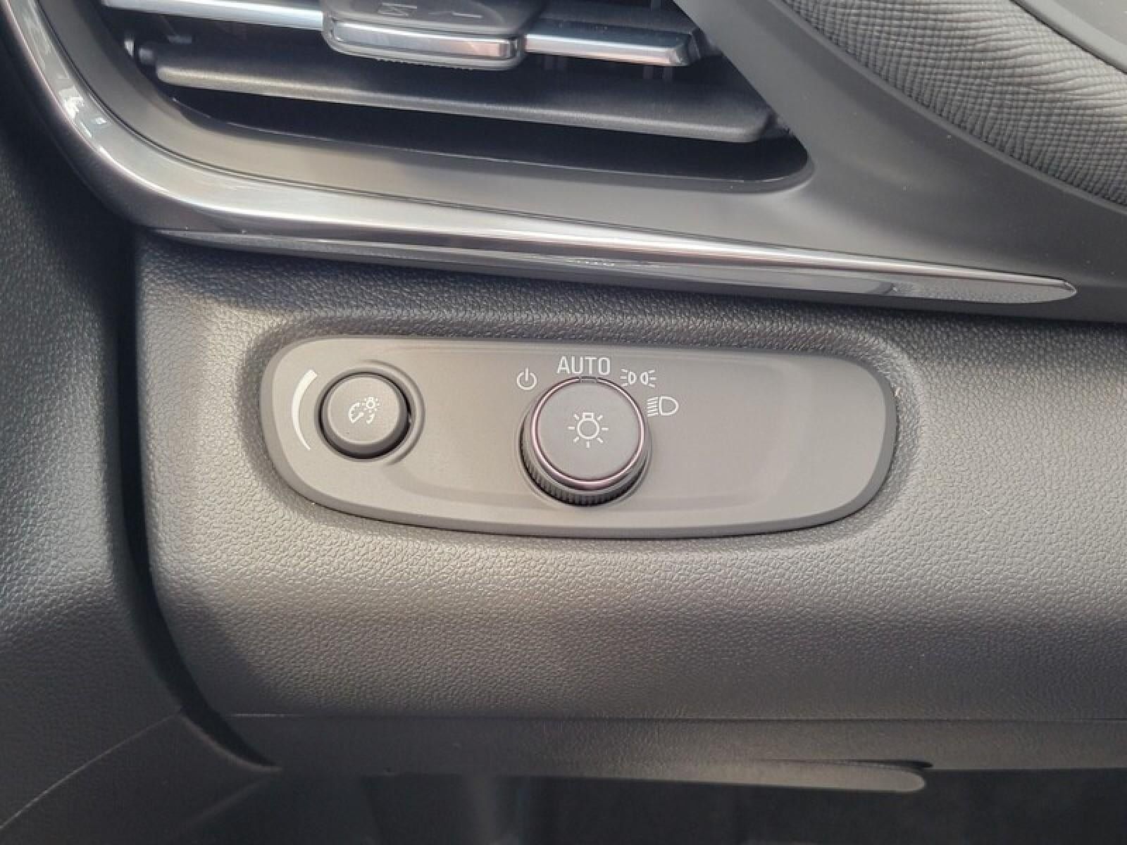New 2026 Buick Envista Sport Touring w/ Convenience I Package FWD image 16