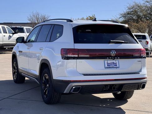 New 2026 Volkswagen Atlas Peak Edition AWD/4WD image 7
